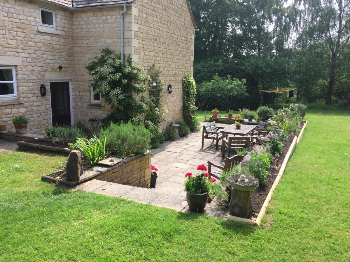 Whiteshoots Cottage Bourton-on-the-Water Extérieur photo